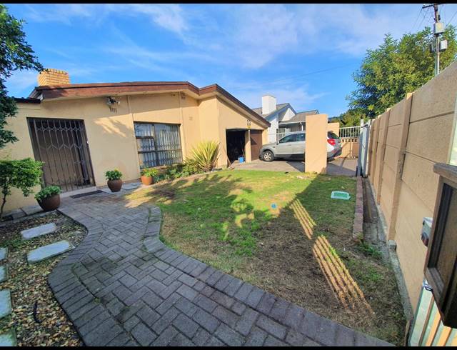 4 BEDROOM HOUSE FOR SALE IN TOWNSEND ESTATE